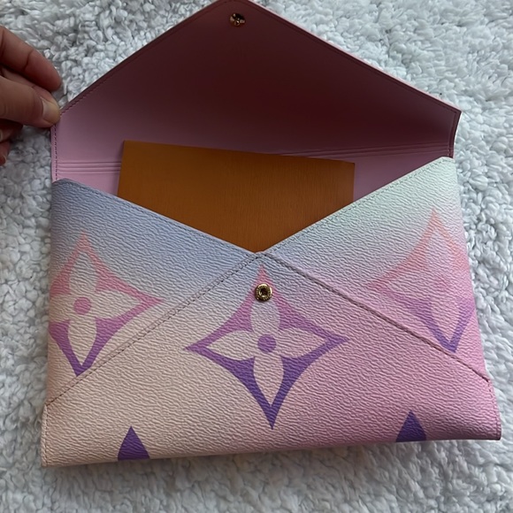 Louis Vuitton Spring in the city Monogram Sunrise Kirigami pochette GM - Picture 3 of 4
